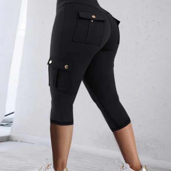 Black Cargo Capri Pants, w built in butt lifting . My fav pants r now - Picture 1 of 7